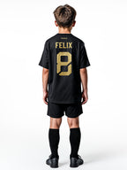 Fußball Deutschland Trikot und Hose mit eigenem Namen personalisiert