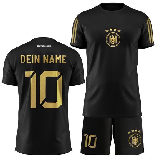 Fußball Deutschland Trikot und Hose mit eigenem Namen personalisiert