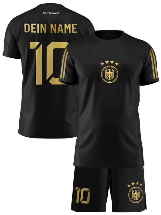 Fußball Deutschland Trikot und Hose mit eigenem Namen personalisiert