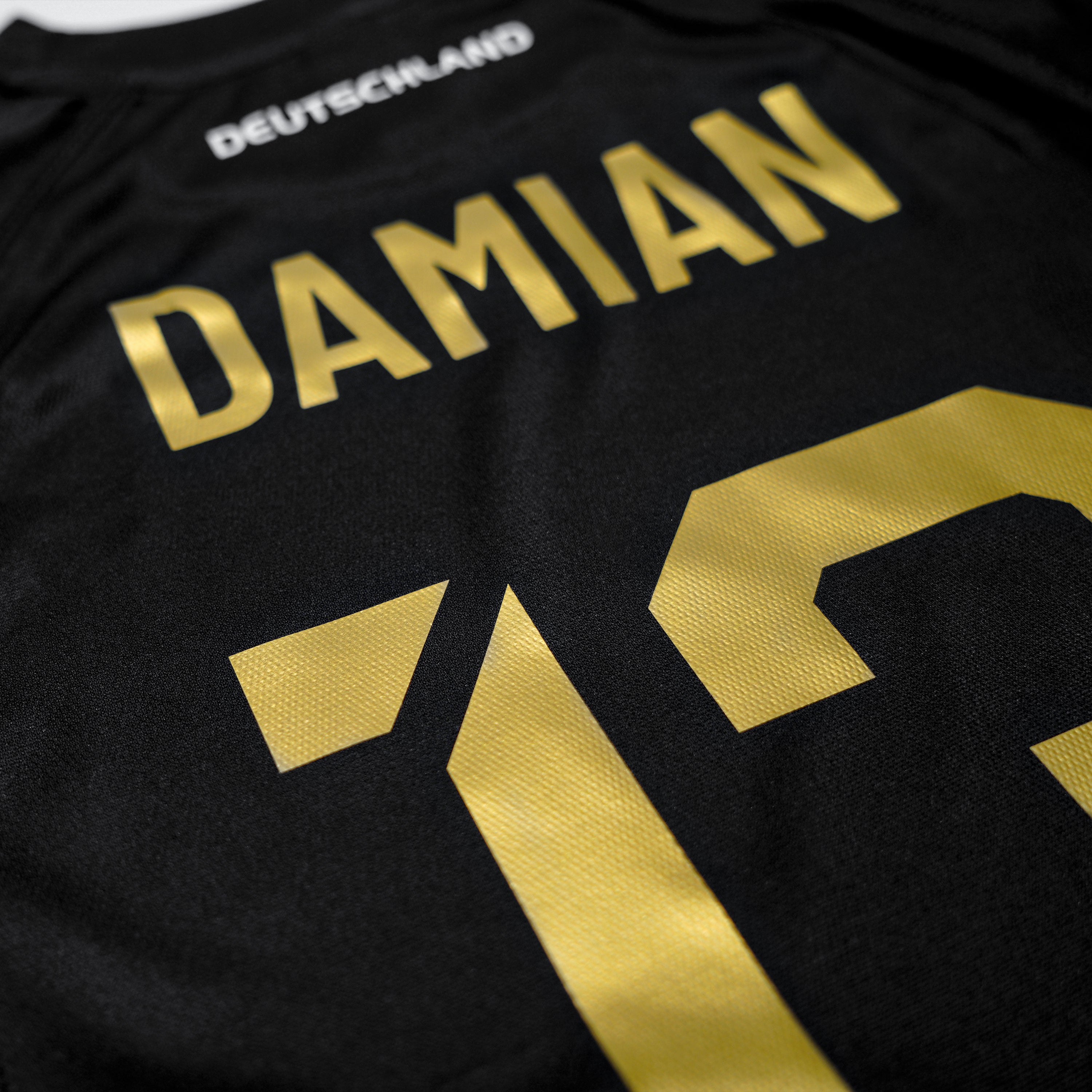 Deutschland Kinder Fußball-Set Schwarz Gold mit Namen & Nummer